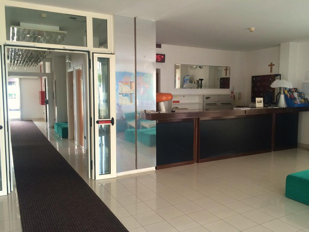 פסארו Hotel Nettuno מראה חיצוני תמונה