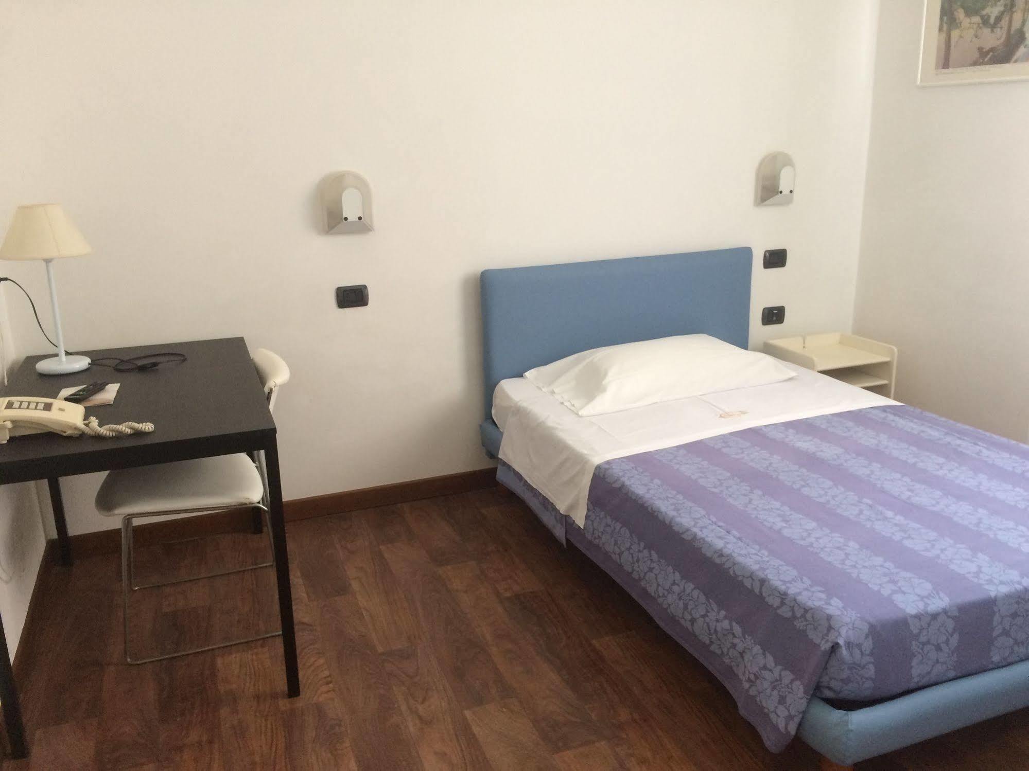 פסארו Hotel Nettuno מראה חיצוני תמונה