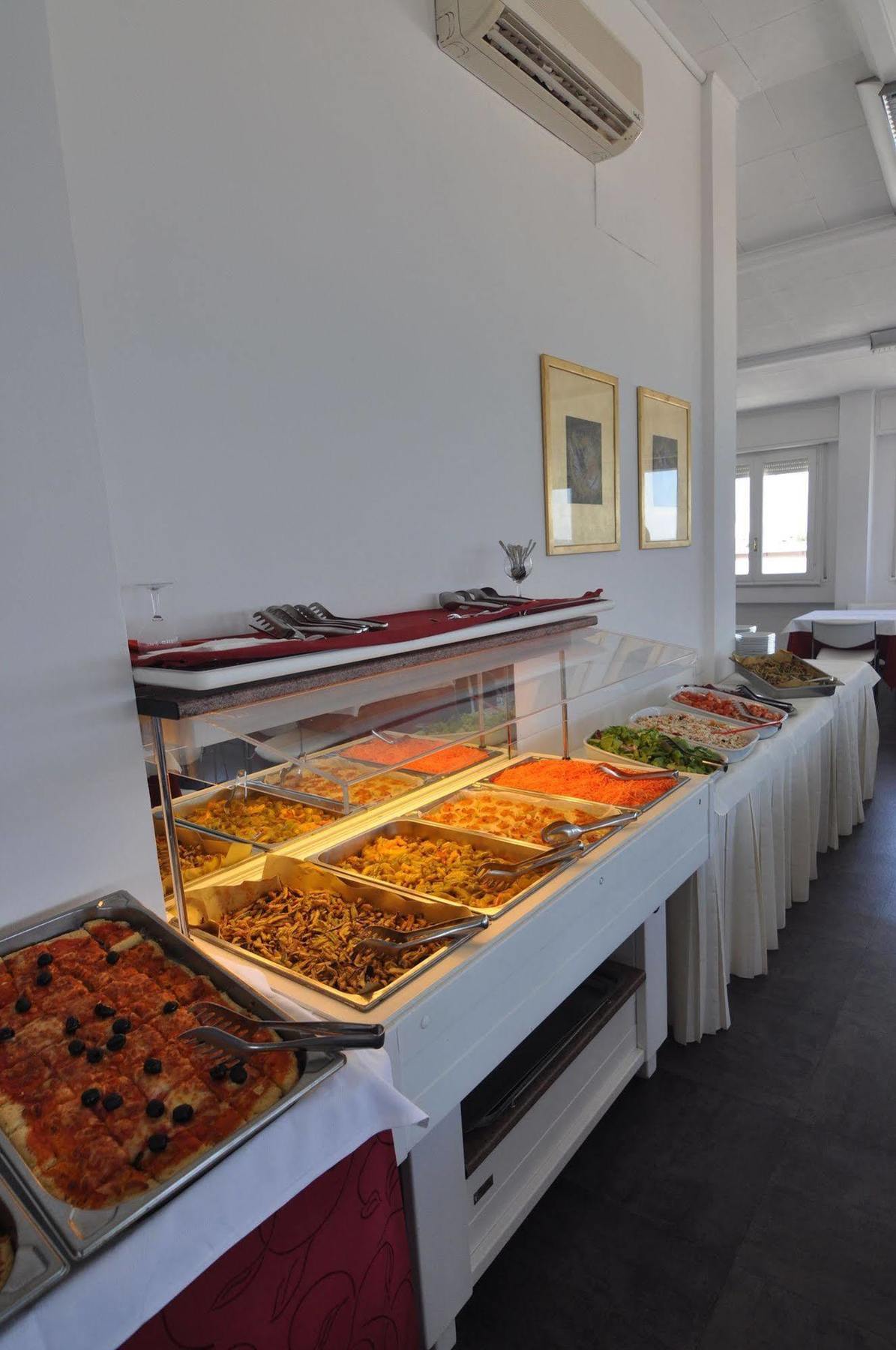 פסארו Hotel Nettuno מראה חיצוני תמונה