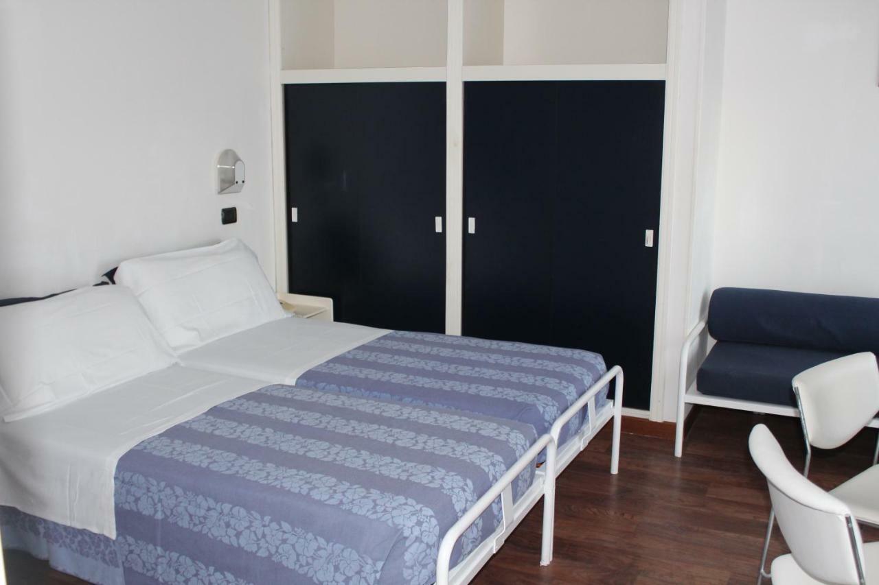פסארו Hotel Nettuno מראה חיצוני תמונה